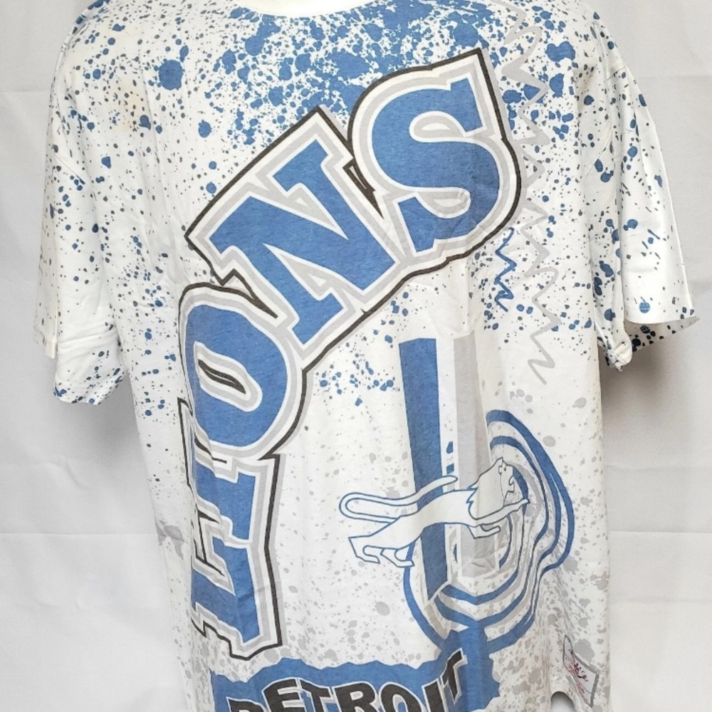Mitchell & Ness Throwbacks Detroit lions 
Graphic Tee 3D